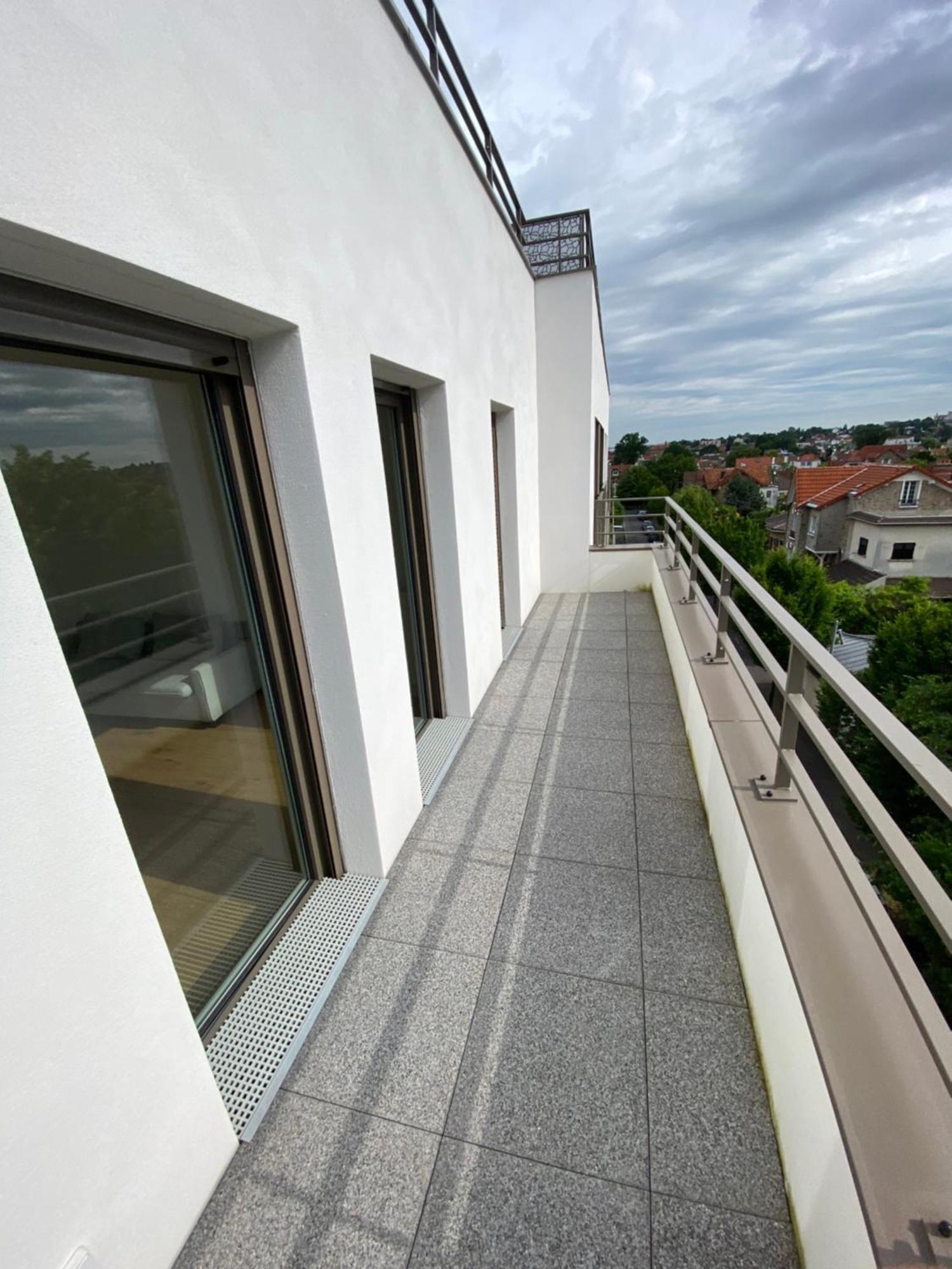 Charme Citadin Apartamento Villemomble Exterior foto