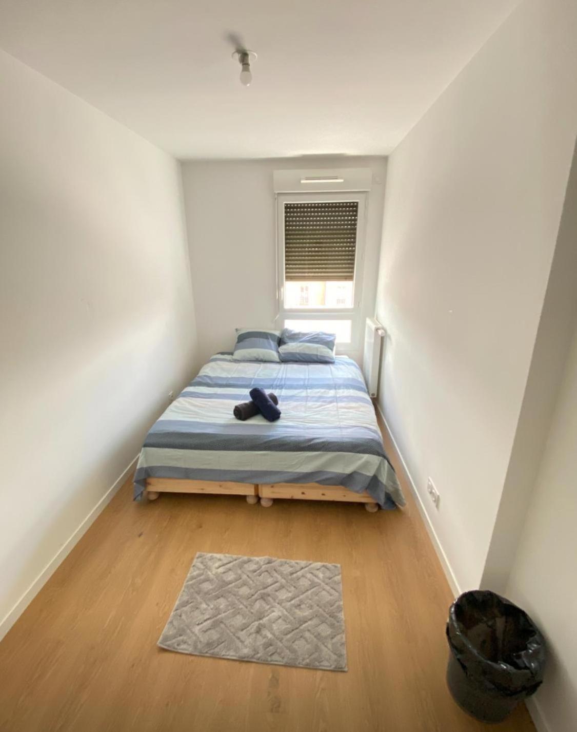 Charme Citadin Apartamento Villemomble Exterior foto