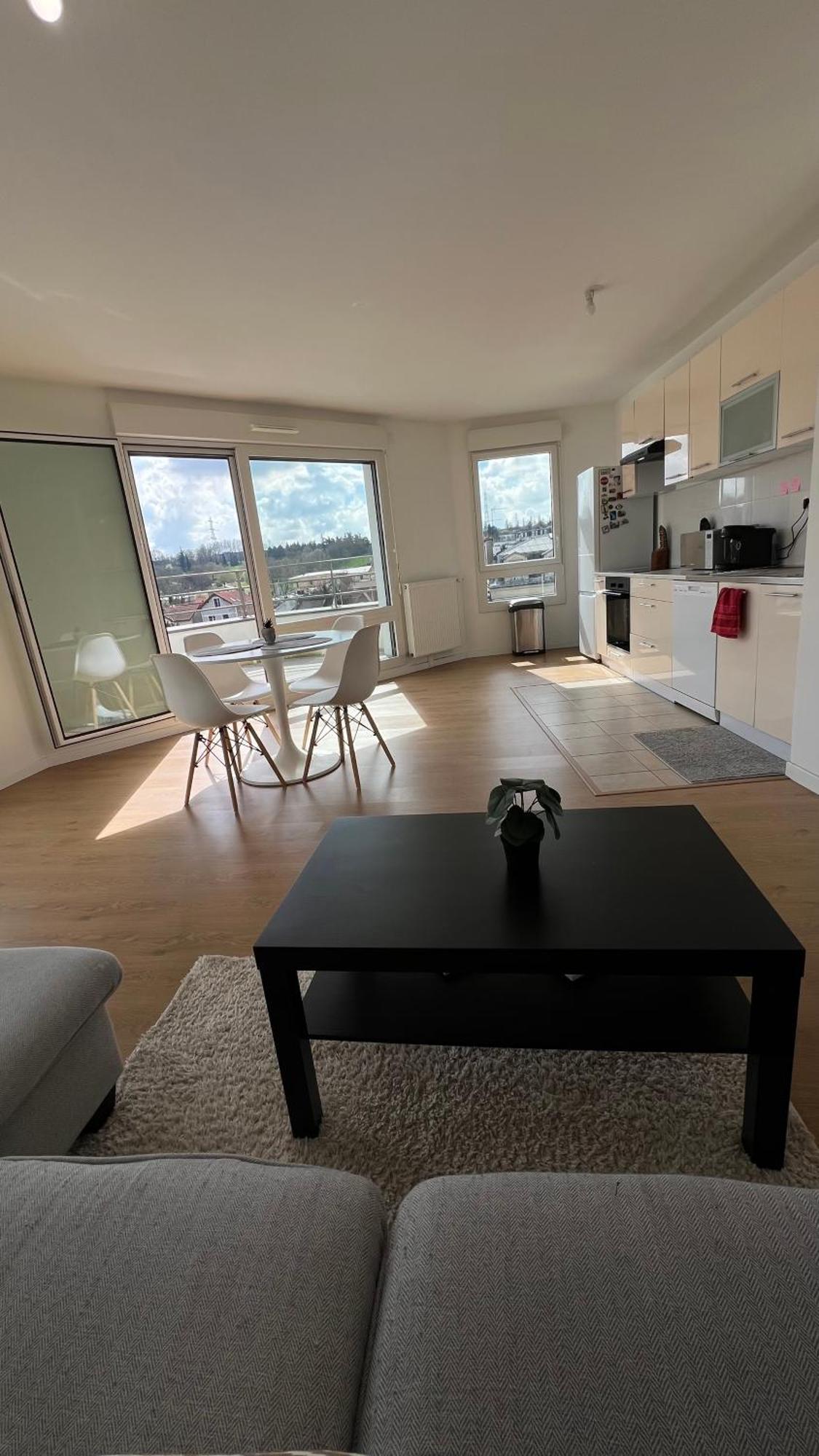 Charme Citadin Apartamento Villemomble Exterior foto